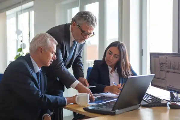 Empresários em reunião de trabalho